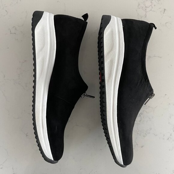 Anne Klein AK Sport Slip On w Zip Up Closure Fabric Sneakers Black & White Sz 10 - Picture 2 of 11